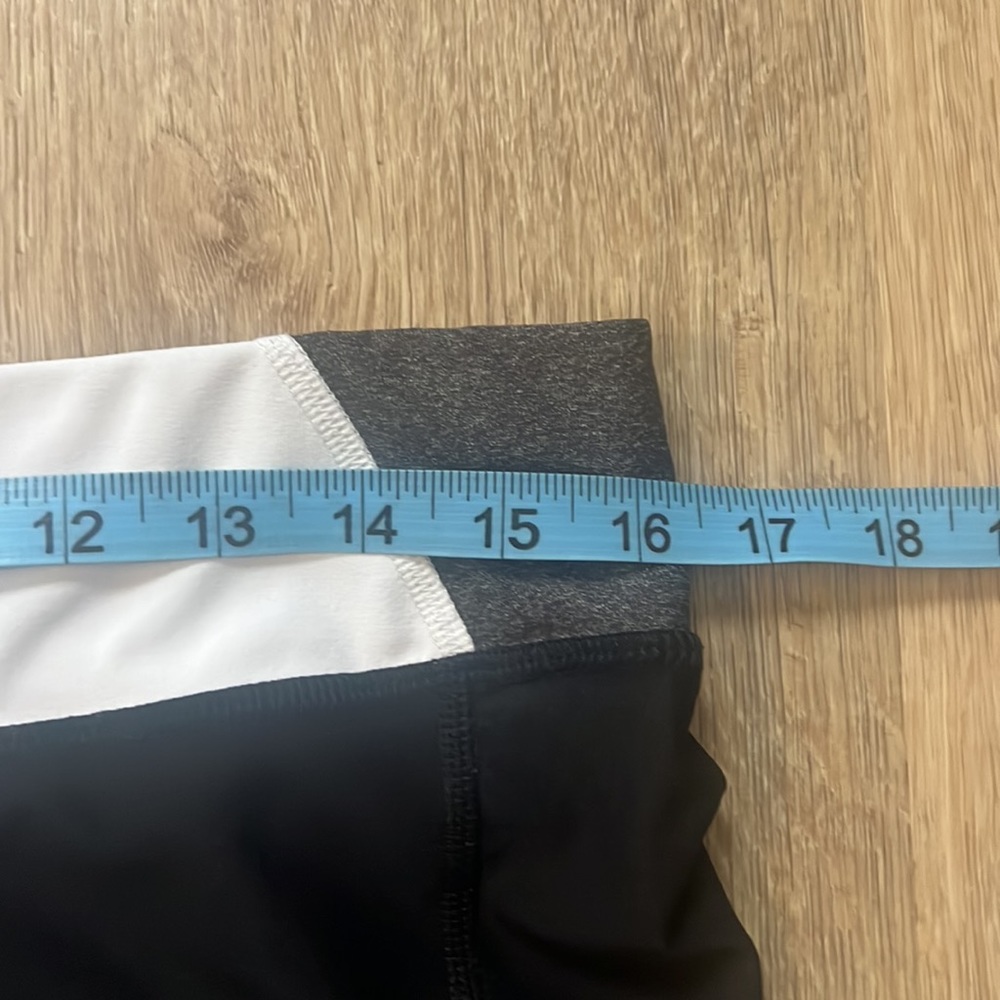 Womens Xersion Cropped Athletic Legging Size: L - Picture 9 of 11